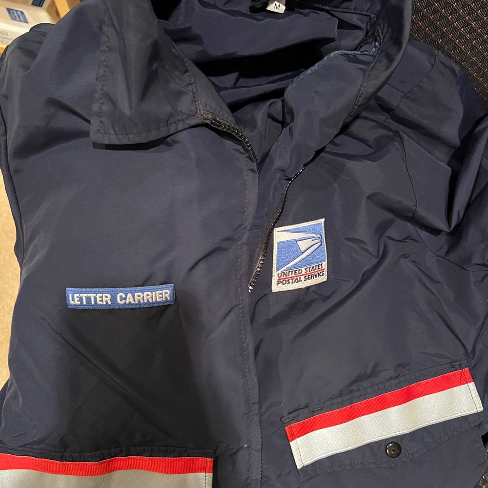 USPS Windbreaker Jacket – Letter Carrier – medium – Reflective Stripe